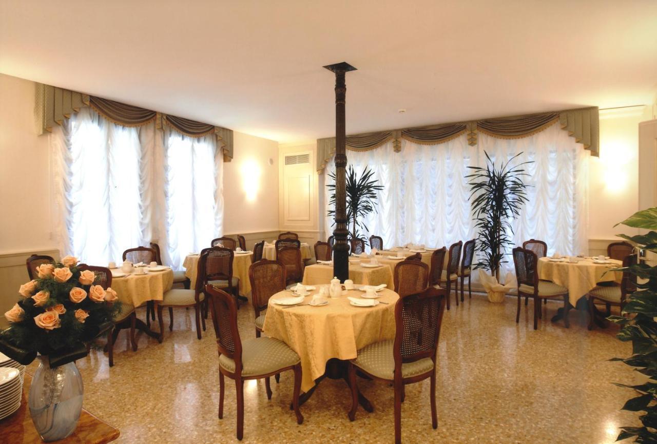 Hotel Bella Venezia מראה חיצוני תמונה