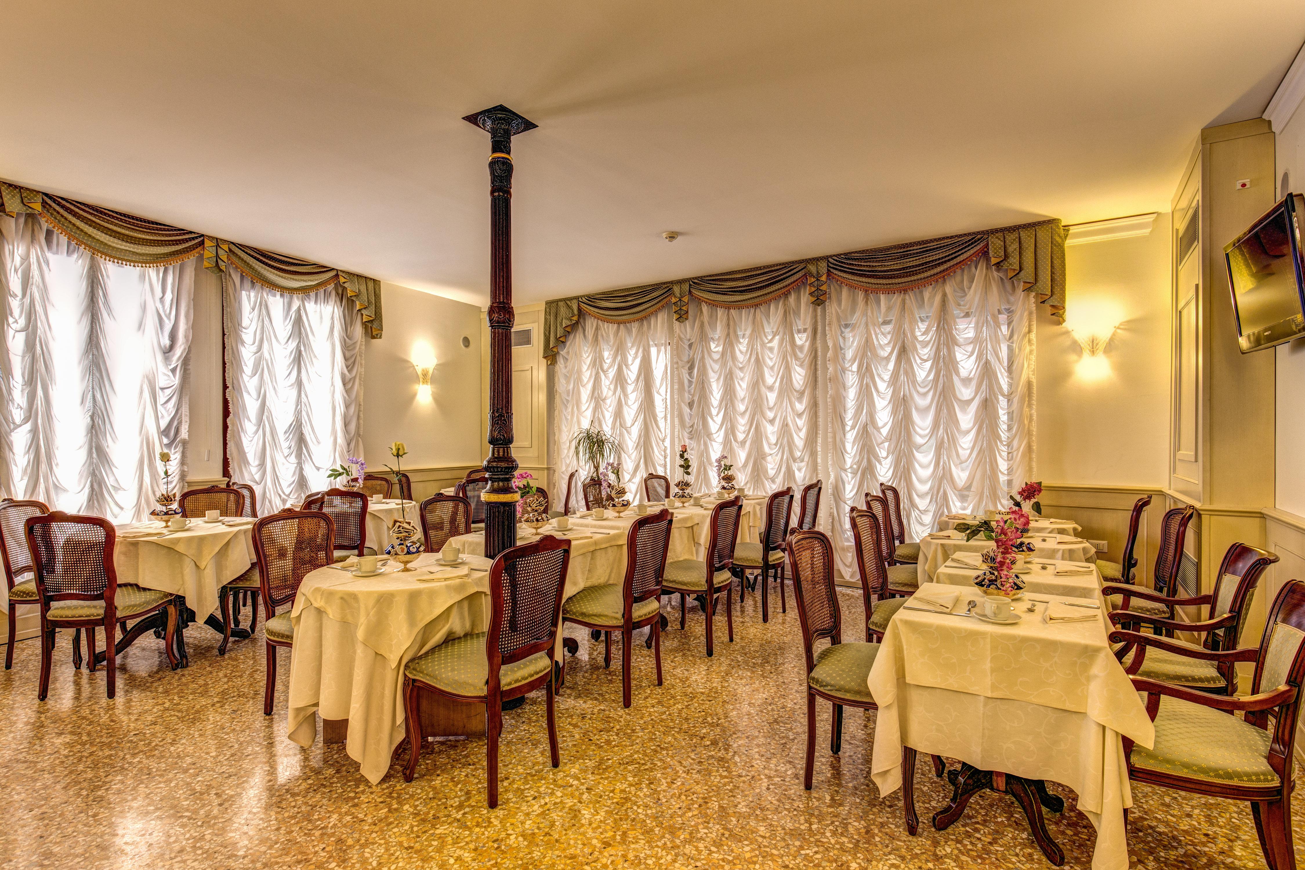 Hotel Bella Venezia מראה חיצוני תמונה